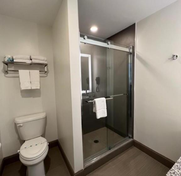 带阳台的豪华间, Le Voyageur A Red Collection