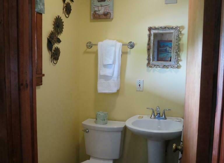 スタンダードルーム, The Austin Inn