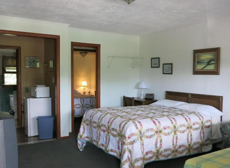 スイート, The Austin Inn