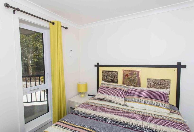 شقة غرفة واحدة, One Of A Kind Apartments