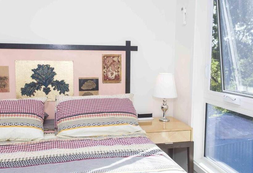 شقة غرفتين, One Of A Kind Apartments