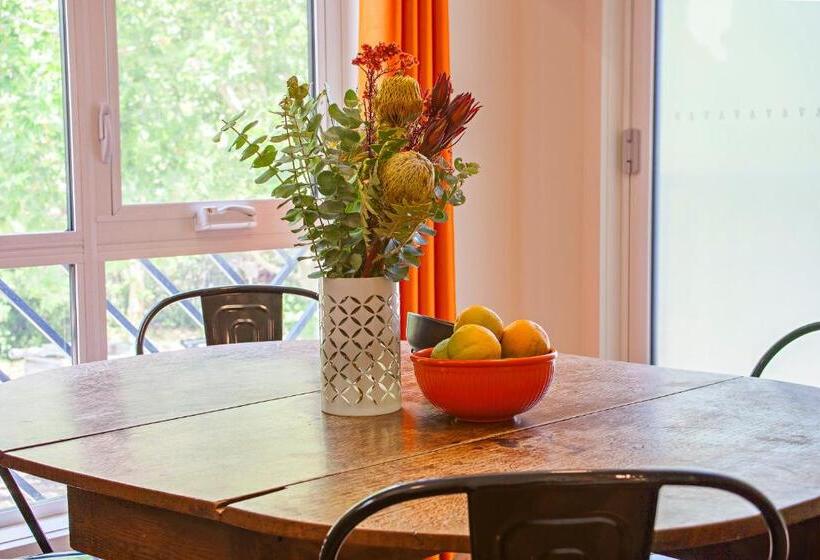 شقة غرفتين, One Of A Kind Apartments