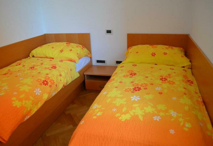 آپارتمان 1 خوابه, Apartment Brumec