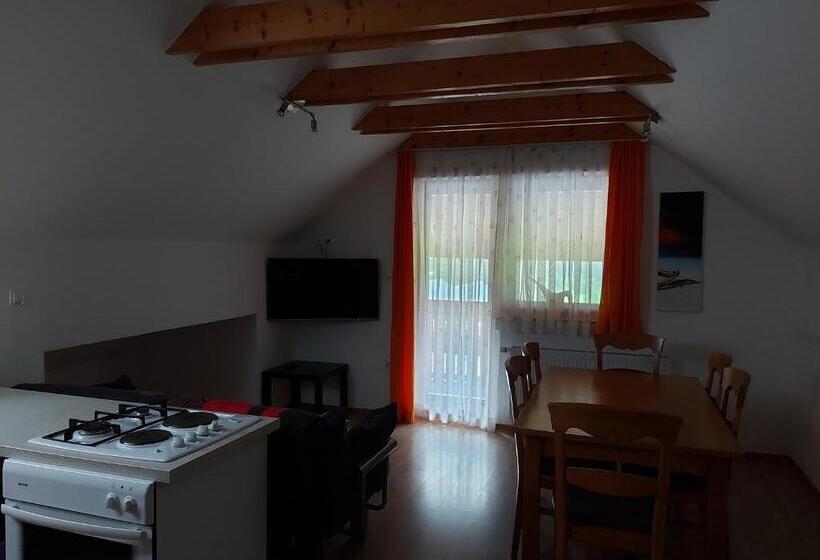 Standard Room, Apartments And Rooms Martuljk