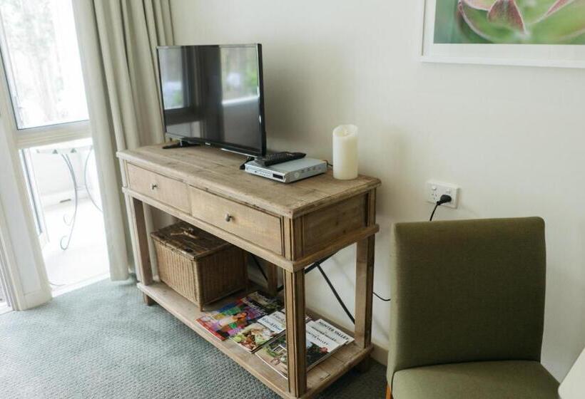 스위트 킹사이즈 침대, Elfin Hill Vineyard Accommodation