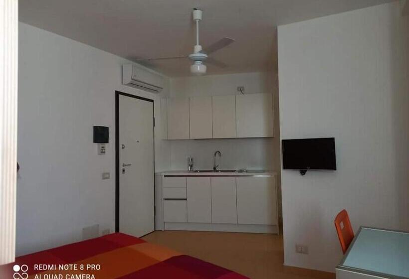 استودیو خانوادگی, Pitagora Residence