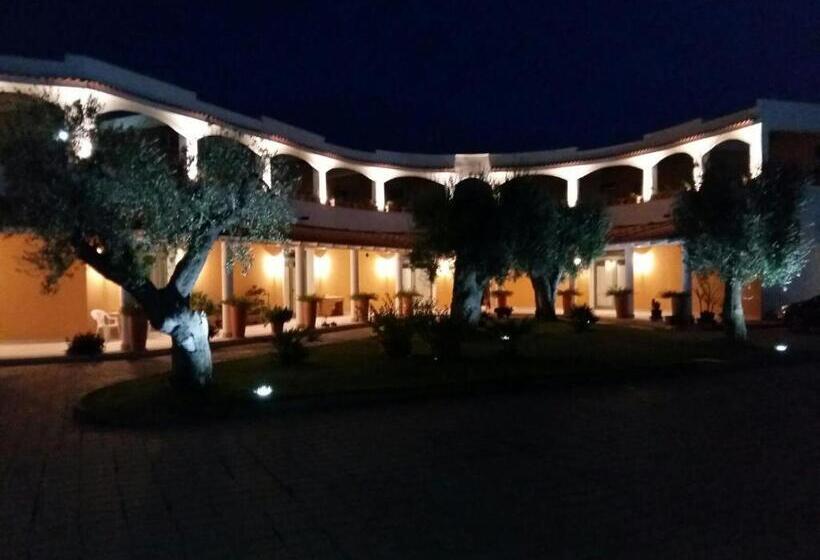 استودیو خانوادگی, Pitagora Residence