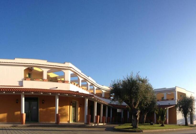 استودیو خانوادگی, Pitagora Residence