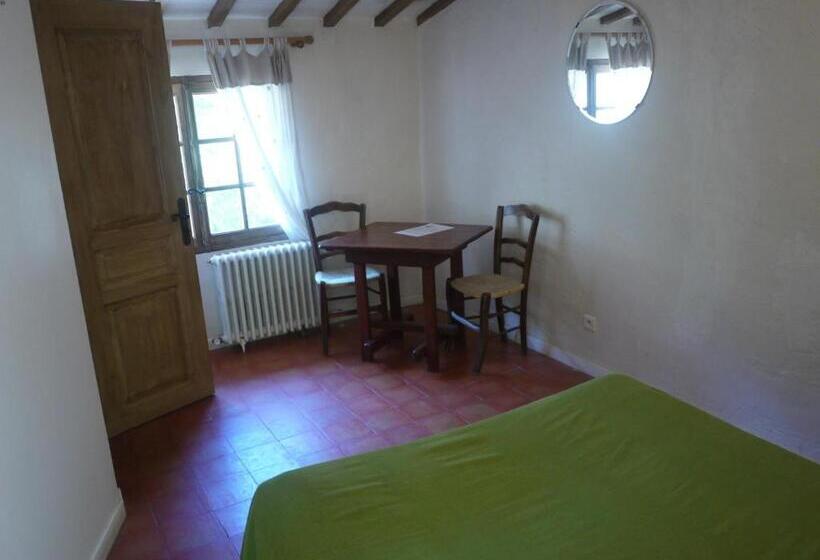 غرفة قياسية, Auberge Des Seguins