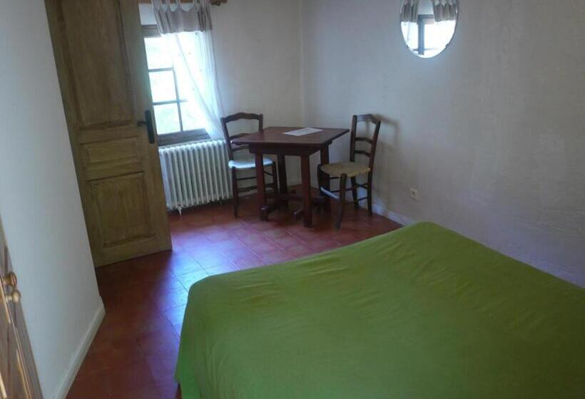 غرفة قياسية, Auberge Des Seguins