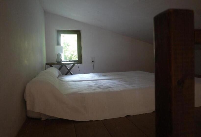 غرفة عادية خماسية, Auberge Des Seguins