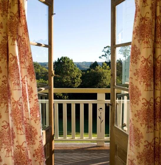 スイート, The Spotted Chook