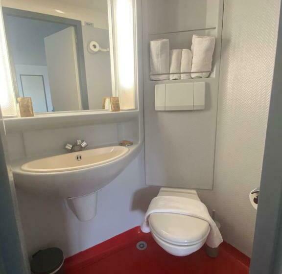 スタンダード４人部屋, Boutique Hotel Lumaa Marinero