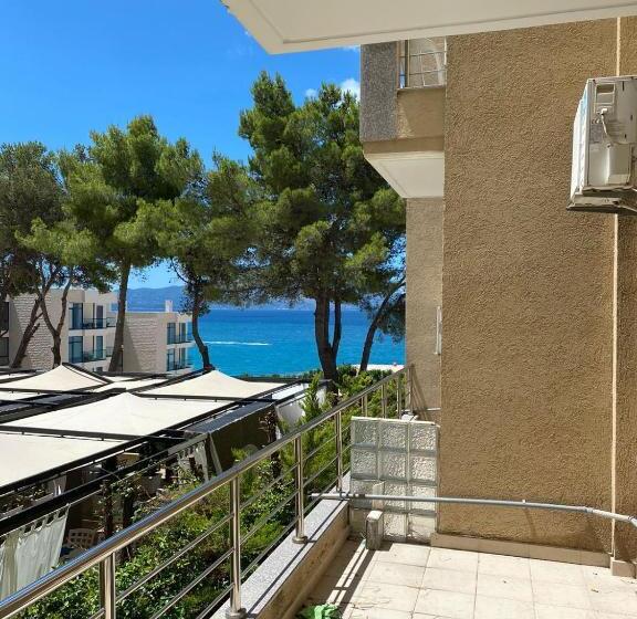 Suite Familiale, Eval Hotel Sarande