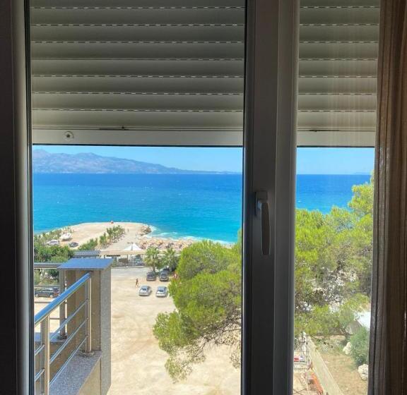 Suite Familiale, Eval Hotel Sarande