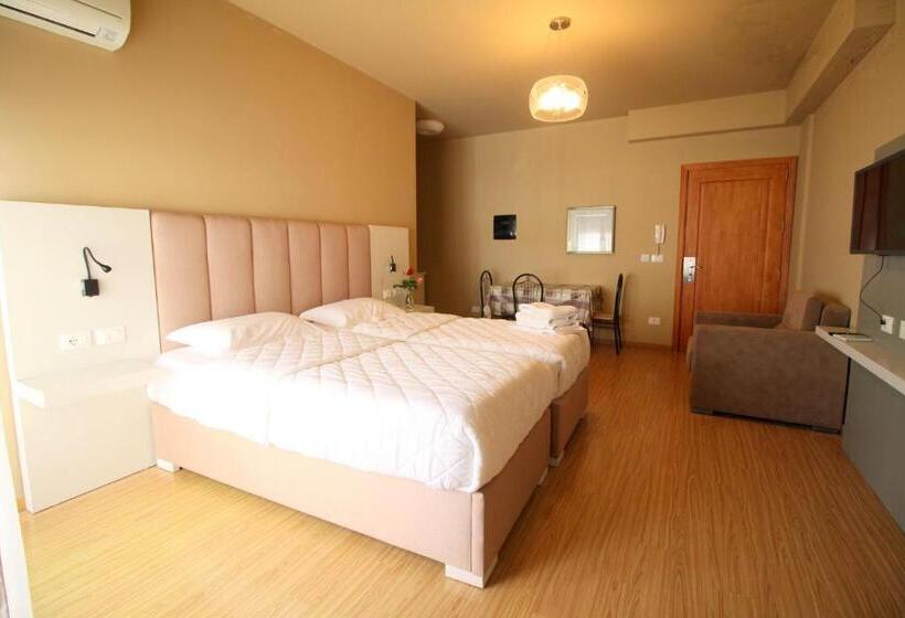 Suite Familiale, Eval Hotel Sarande