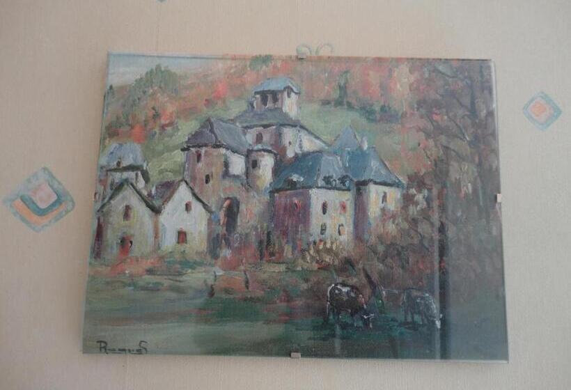 غرفة قياسية مطلة على الجبل, Hôtel Restaurant Aux Armes D Estaing   Kb Hotel Group