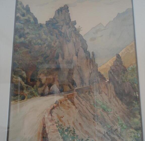 غرفة قياسية مطلة على الجبل, Hôtel Restaurant Aux Armes D Estaing   Kb Hotel Group