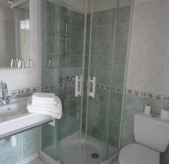 غرفة قياسية ذات إطلالة, Hôtel Restaurant Aux Armes D Estaing   Kb Hotel Group