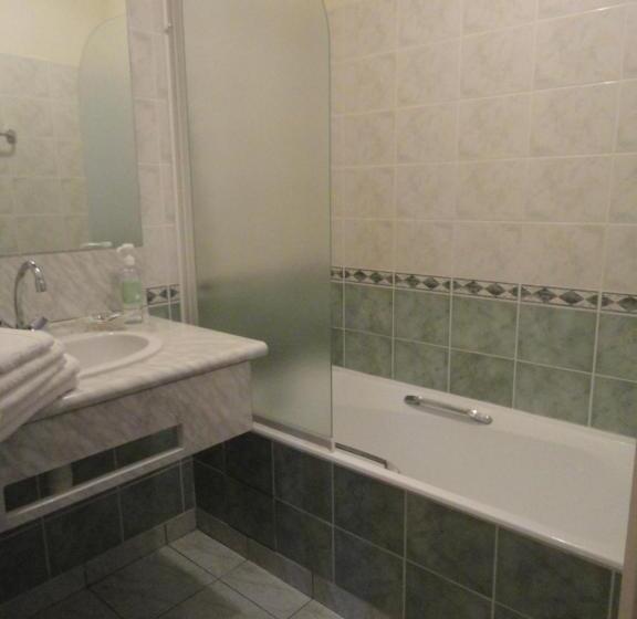 غرفة عائلية, Hôtel Restaurant Aux Armes D Estaing   Kb Hotel Group