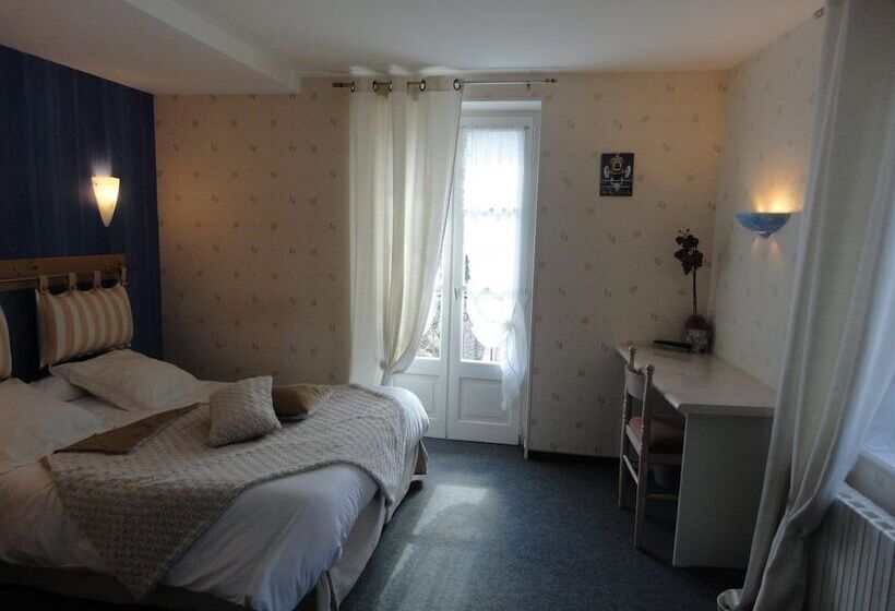 Семейный Номер, Hôtel Restaurant Aux Armes D Estaing   Kb Hotel Group