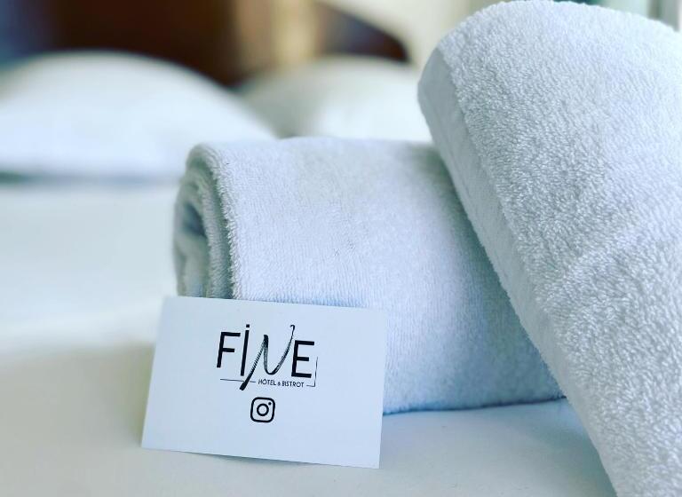 غرفة قياسية مطلة على المدينة, Bistrot Fine