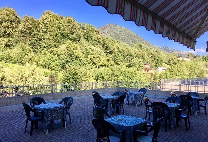 غرفة عائلية, Cavaria