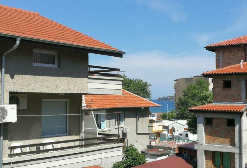 Habitación Estándar Individual con Balcón, къща за гости The Sunny Corner