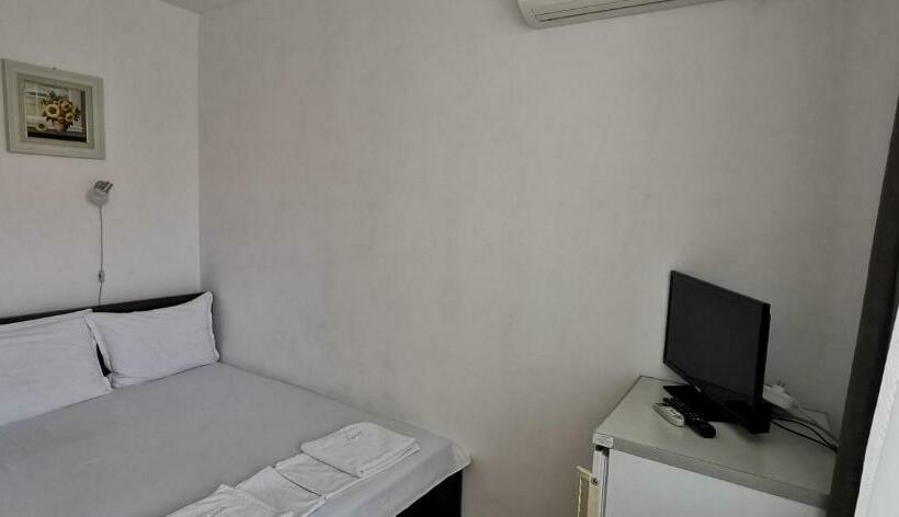Habitació Estàndard Individual amb Balcó, къща за гости The Sunny Corner
