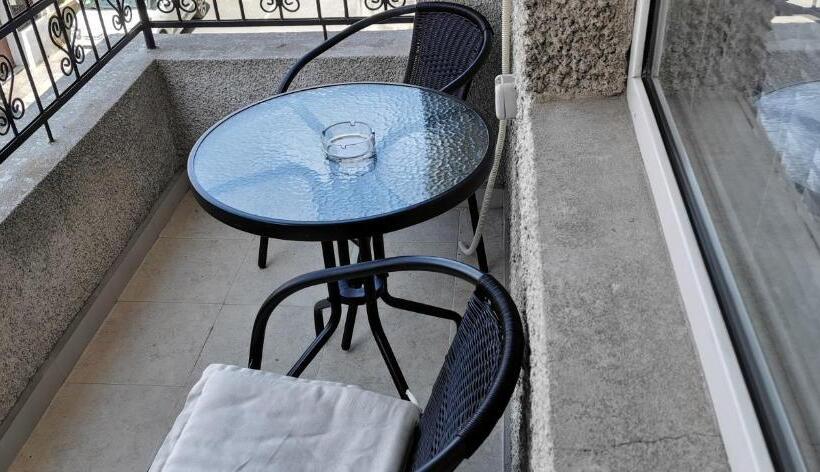 Családi Stúdió, къща за гости The Sunny Corner