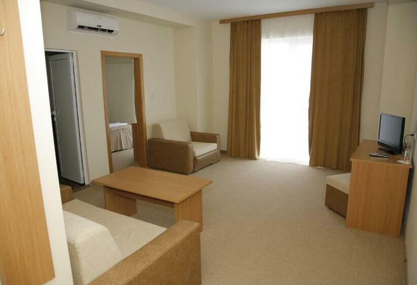 スイート, Melsa Coop