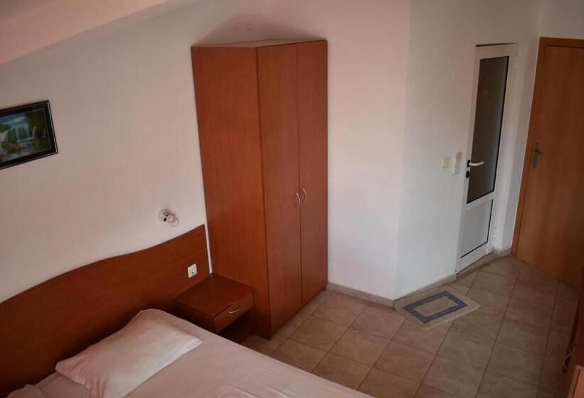 スタンダードルーム, Morski Dar