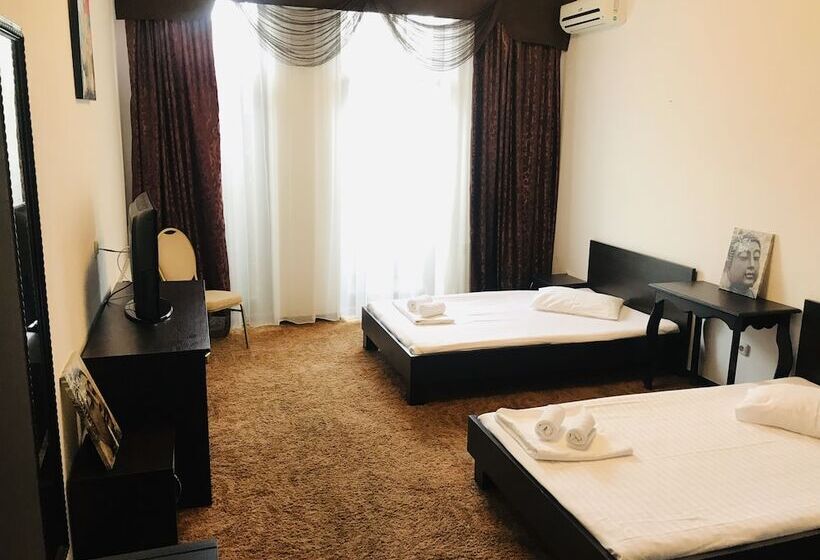 Cameră Superioară, Spadessa