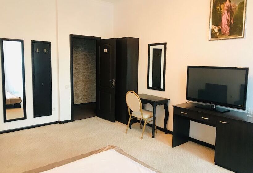 Cameră Superioară, Spadessa