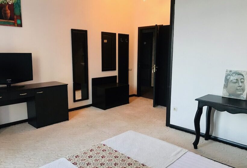 Cameră Superioară, Spadessa