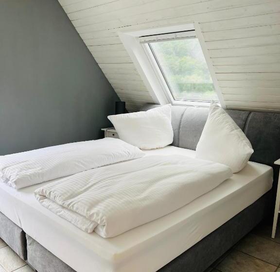 דירת שני חדרים, St. Georg