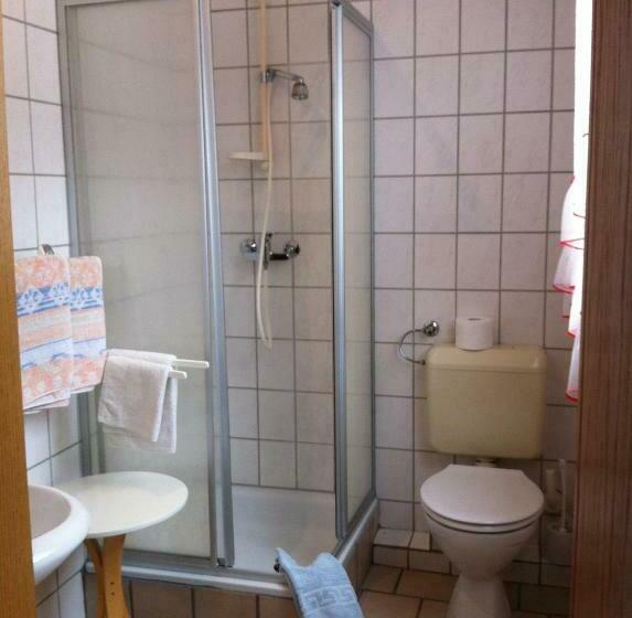 Номер Стандарт Индивидуальный, Zur Burg Eltz