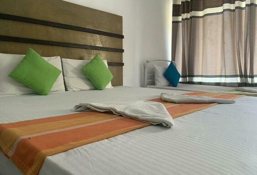 スタンダードトリプルルーム, 360 Beach Residence