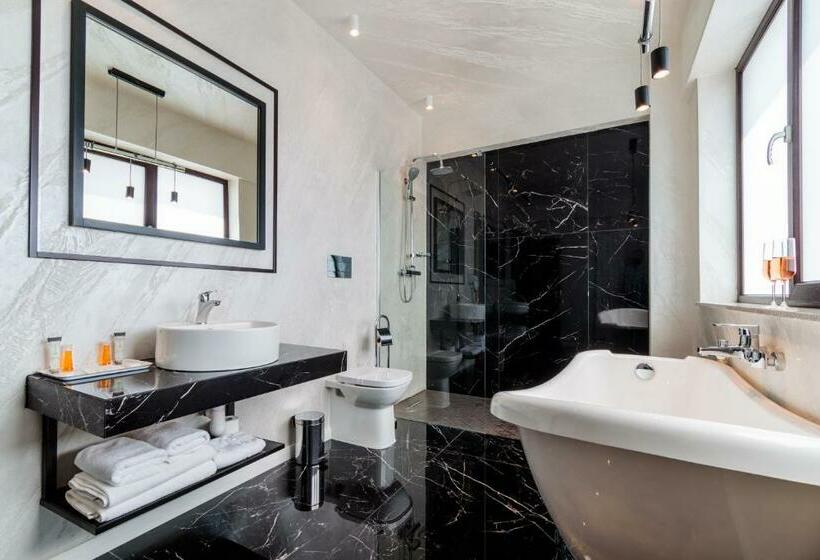 豪华房间, Bulevard