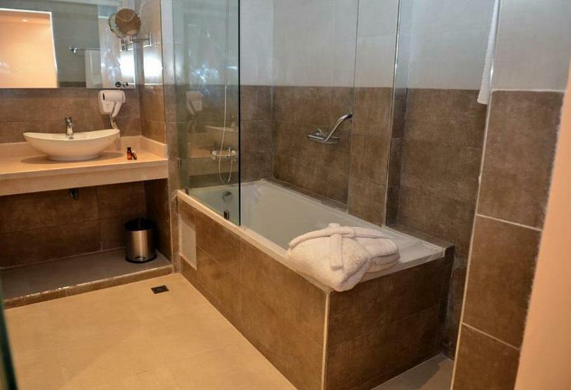 带大床的豪华间, El Bachir