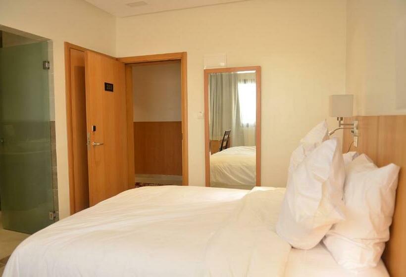 标准间, El Bachir