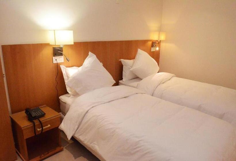 高级大房间, El Bachir