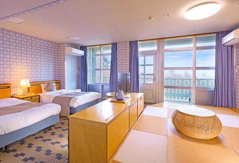 חדר משפחתי, Taoya Nikko Kirifuri