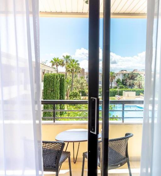 Номер Superior Вид на Бассейн, Aparthotel Bahia Pollensa
