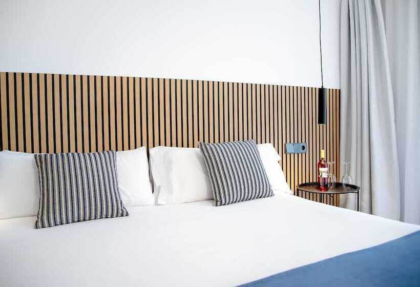 Номер Superior Вид на Бассейн, Aparthotel Bahia Pollensa