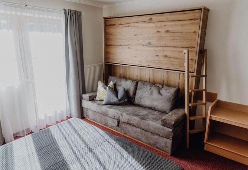 غرفة قياسية مزوَّدة بشُرفة, Dorfcafe Unken Hotelpension Swirtshaus Im Dorf