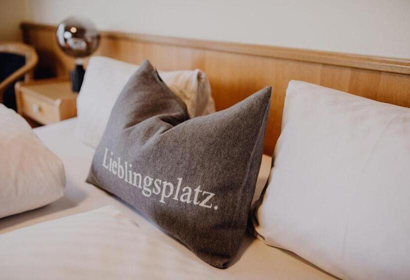 غرفة قياسية مزوَّدة بشُرفة, Dorfcafe Unken Hotelpension Swirtshaus Im Dorf