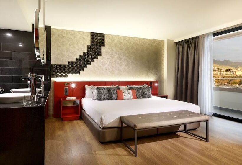 Студия Стандарт, Hard Rock Hotel Tenerife