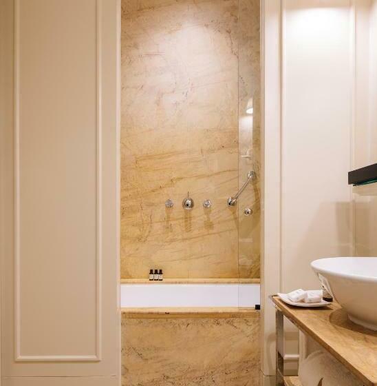 Quarto Estandar, Bairro Alto