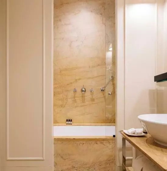 Quarto standard, Bairro Alto